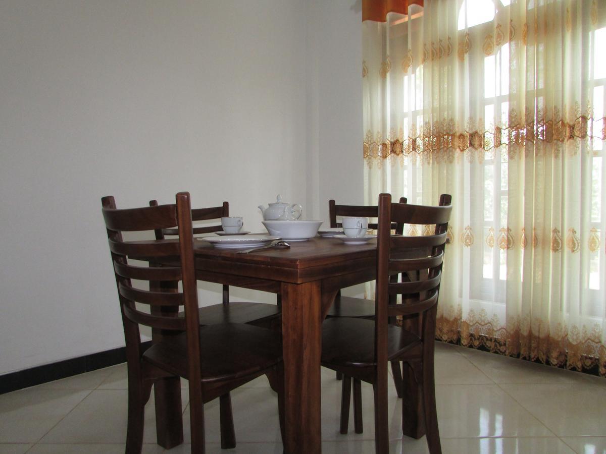 Falcon Villa Induruwa Exterior photo